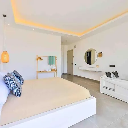 Hotel South 4*